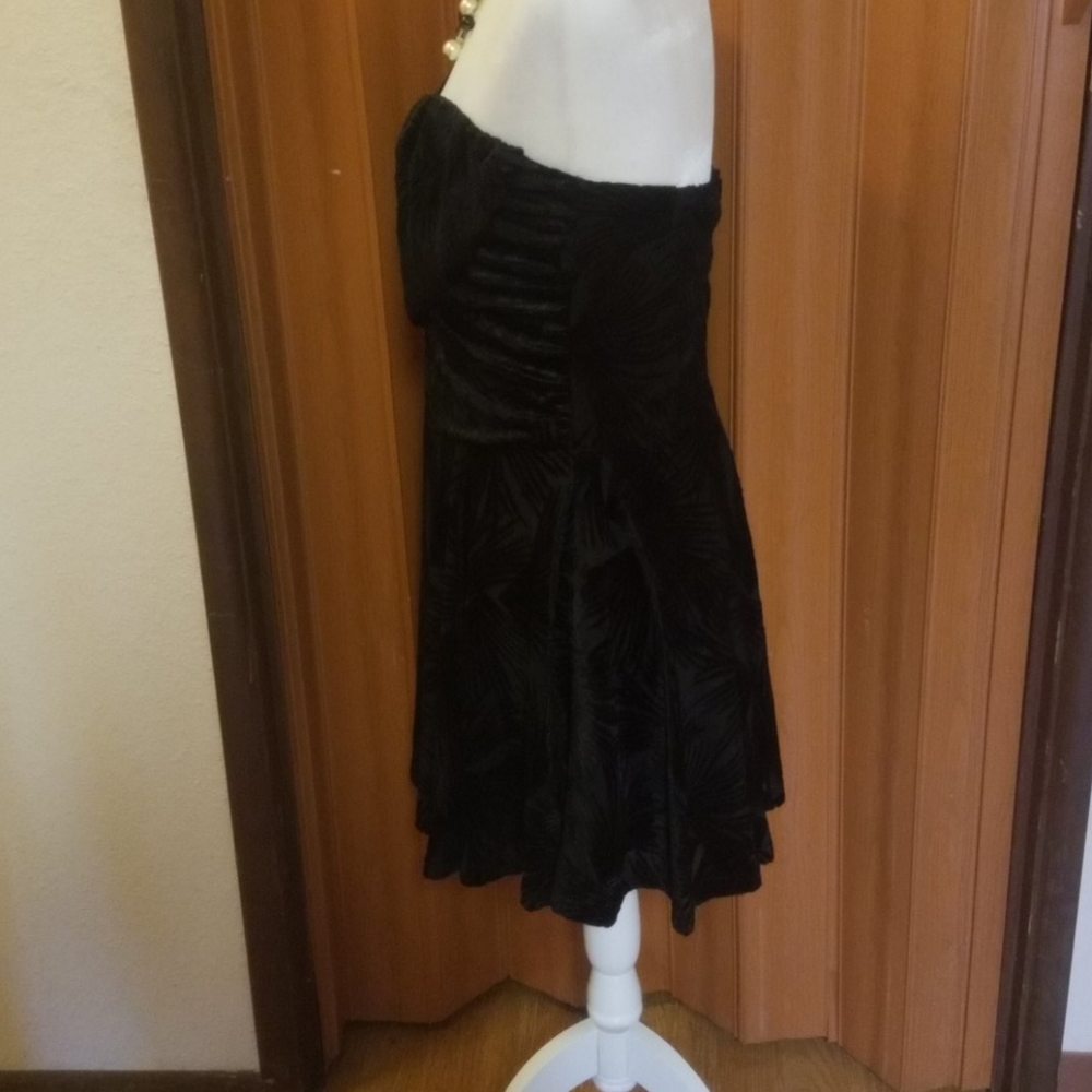 SWOOL SHOULDERLESS BLACK DRESS - Picture 3 of 4